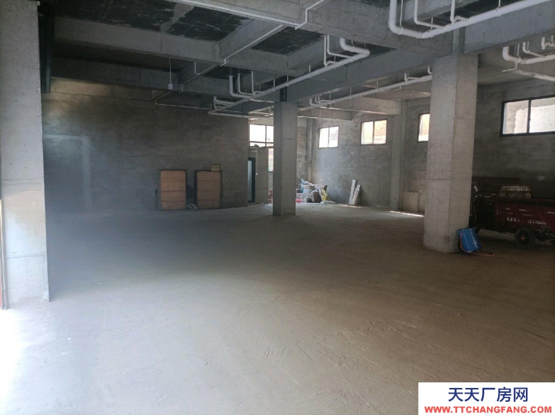 (出租)西安高陵 倉庫火熱出租中！南北通透道路暢通有水電三項