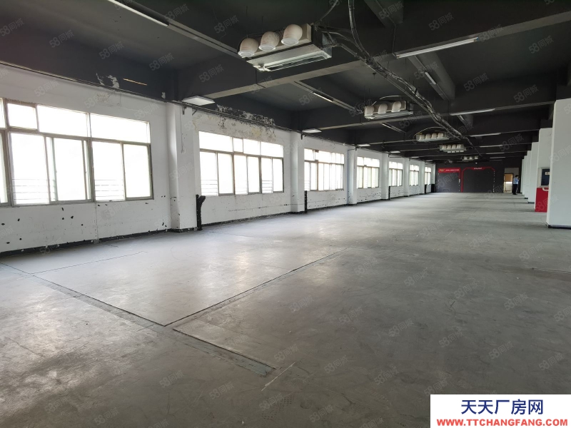 (出租) 西安雁塔高新區，太白南路地鐵口，工業廠房，帶空調，整層出租！