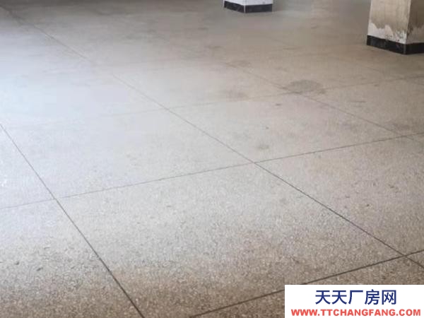 衡陽市常寧市 南門湖華僑城轉角處,三面環路,可做廠房或倉庫