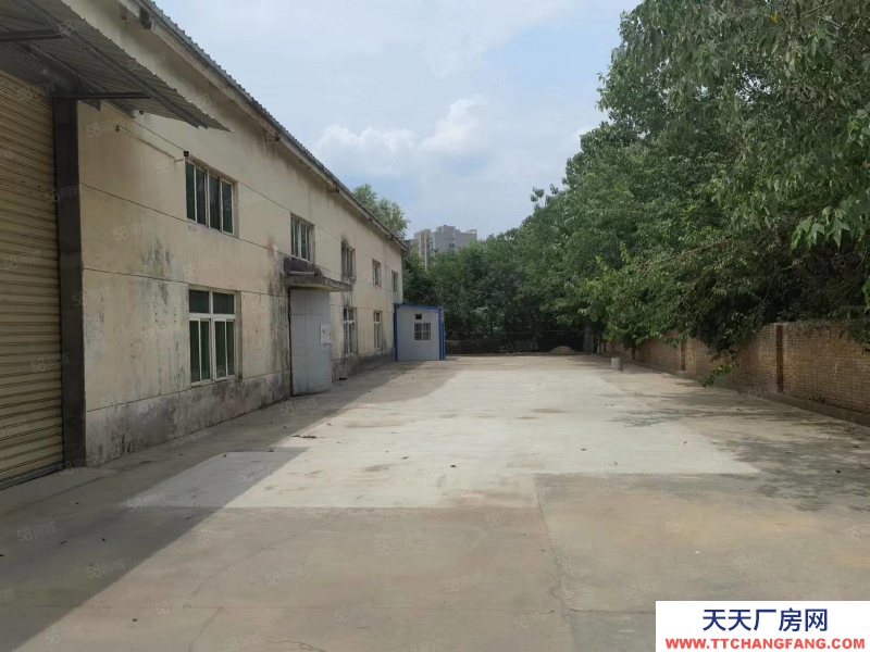 (出租) 西安臨潼廠房1200.院子小500平，辦公樓配套600.