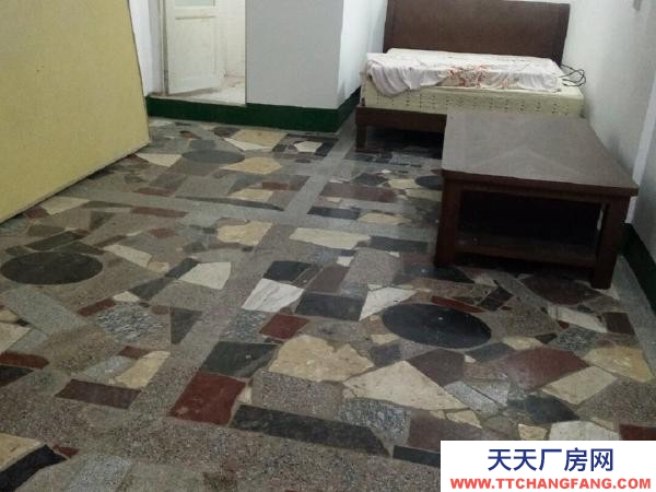 衡陽市衡東縣 在河西安置區，年租，一次性付清，可做倉庫