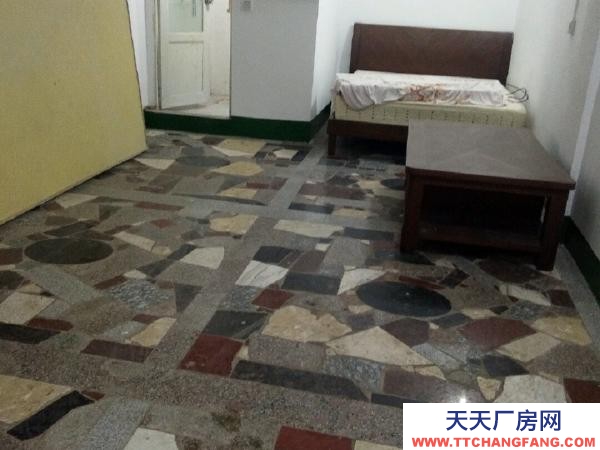 衡陽市衡東縣 在河西安置區，年租，一次性付清，可做倉庫