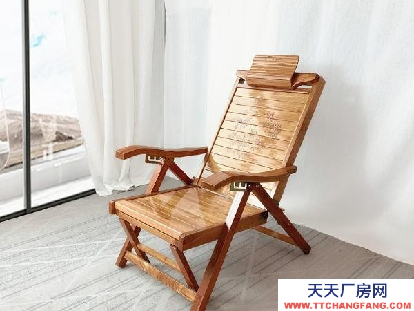 衡陽市衡山縣  廠房為鋼架結構，可開叉車進入，平整水泥地，