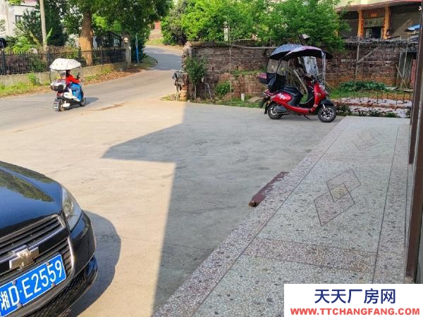 衡陽市衡山縣 衡山橋頭附近位置方便可停大車