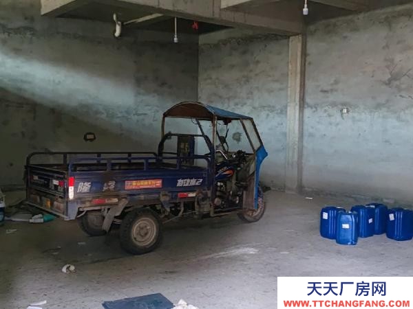 衡陽市衡山縣 衡山橋頭附近位置方便可停大車