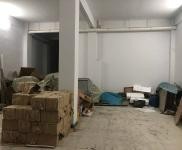 (出租) 恩施利川門口有停車位,交通便利,交叉路口,面積200多平米