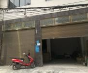 (出租) 恩施利川門口有停車位,交通便利,交叉路口,面積200多平米