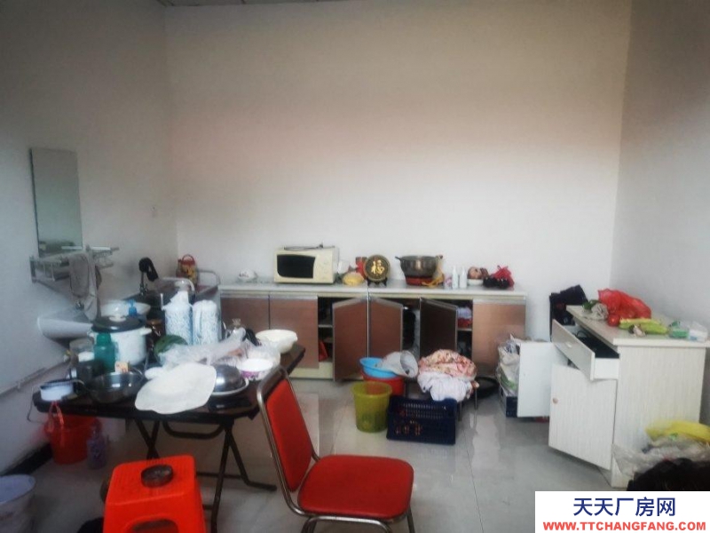 廊坊 霸州 出售獨(dú)門獨(dú)院正房小三間勝芳博覽城國際物流附近。