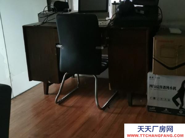 (出租) 安全，人，停車方便免費