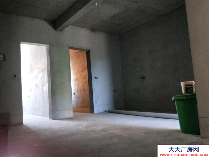 (出租) 咸陽興平二樓帶后院，現澆樓層。水，電可改造