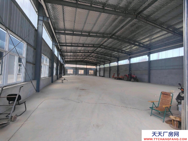 (出租) 咸陽興平交通便利，水電齊全。新蓋鋼結構可架航車。