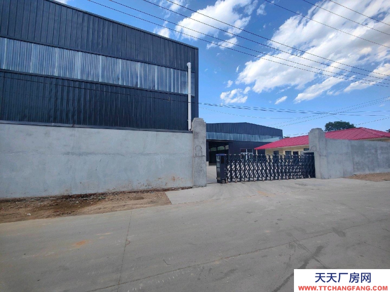 (出租) 咸陽興平交通便利，水電齊全。新蓋鋼結構可架航車。