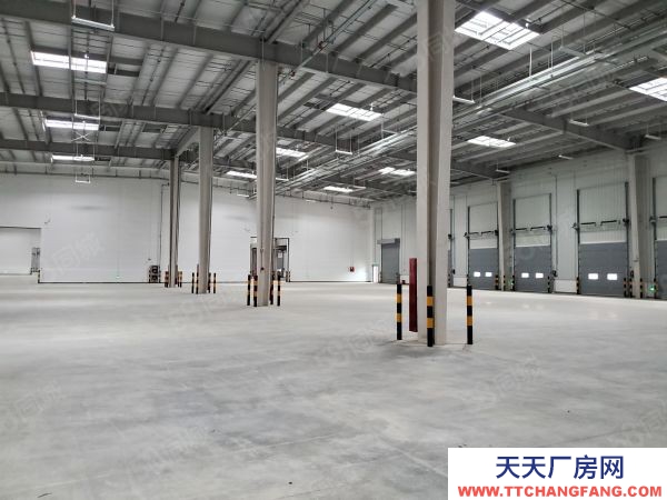 常州金壇儒林近240邊上，高平臺丙2類倉庫出租！