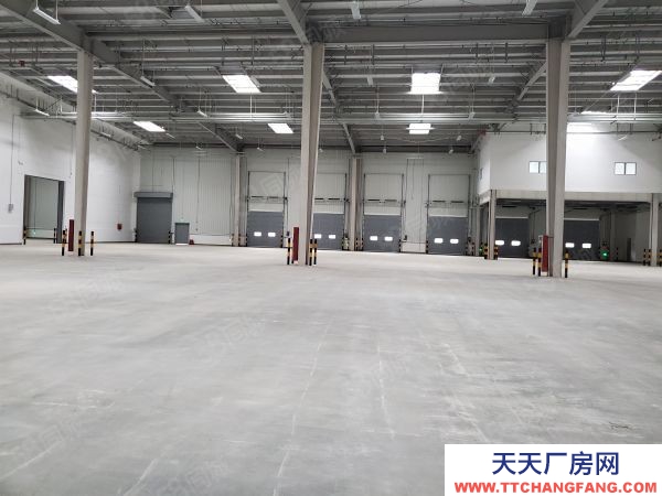 常州金壇儒林近240邊上，高平臺丙2類倉庫出租！