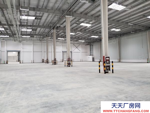 常州溧陽工業區！30000平全新高平臺雙邊庫出租！丙2類。