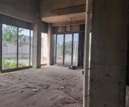 (出租) 鄂州華容葛店開(kāi)發(fā)區(qū) 國(guó)道附件 半掛可進(jìn)出 交通便利 隨時(shí)可看