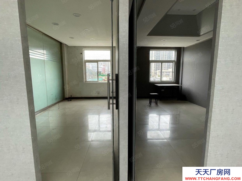 溫州鹿城(出租) 鹿城標準倉庫兩部貨梯二樓1500平可分租500平大車好進