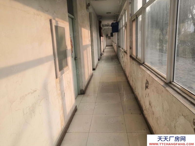 廊坊 三河市 出租李旗莊4000平大廠房好分租有環(huán)評