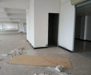 (出租) 曾都區(qū)國際汽配城三樓出租可以分割有電梯地板磚大白墻