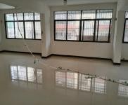 (出租) 地處一中對面，交通方便，人流量大