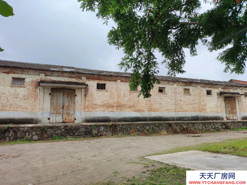 (出租) 漢中城固108國道旁有倉庫出租，證件齊全，交通方便。