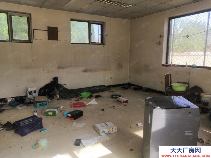 廊坊 三河市 3300平米獨院庫房招租高度8米5噸天車價格2毛