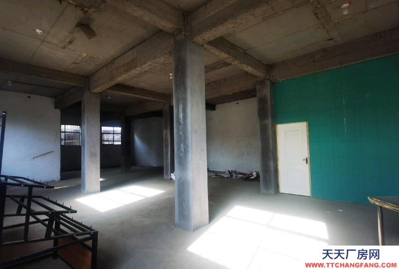 臨沂郯城交通便利，附近商超齊全