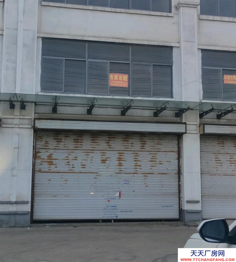 臨沂郯城206國(guó)道邊上，門(mén)口寬闊，上下三層