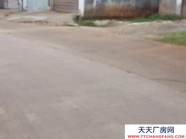 湘潭市韶山市石山安置區(qū)交通便利，旁邊有物流公司。可分租也可整租。