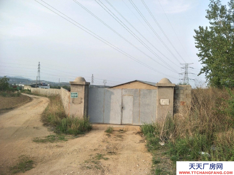 秦皇島 山海關 位于山海關外環路旁，獨立大院，三項電，廠房2000多平米。