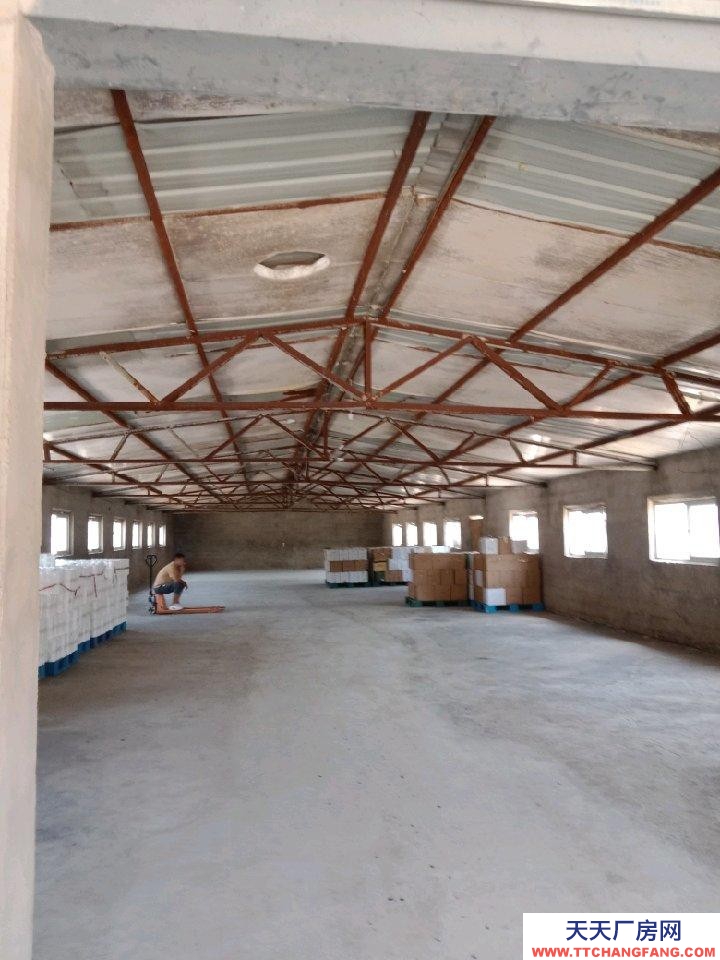 秦皇島 山海關(guān) 緊鄰老國道,交通便利,水電齊全,價(jià)格面議,另有十畝地大院出租