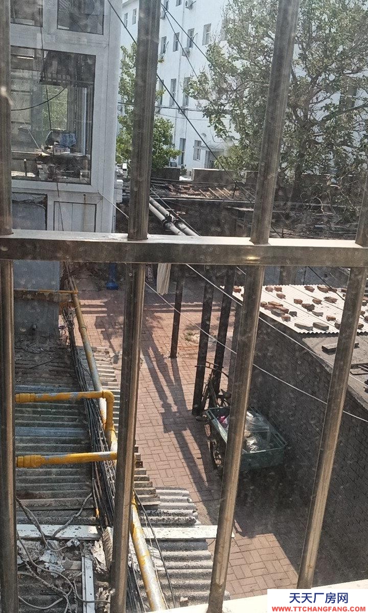 秦皇島 山海關(guān) 可進大車獨門獨院水電齊全