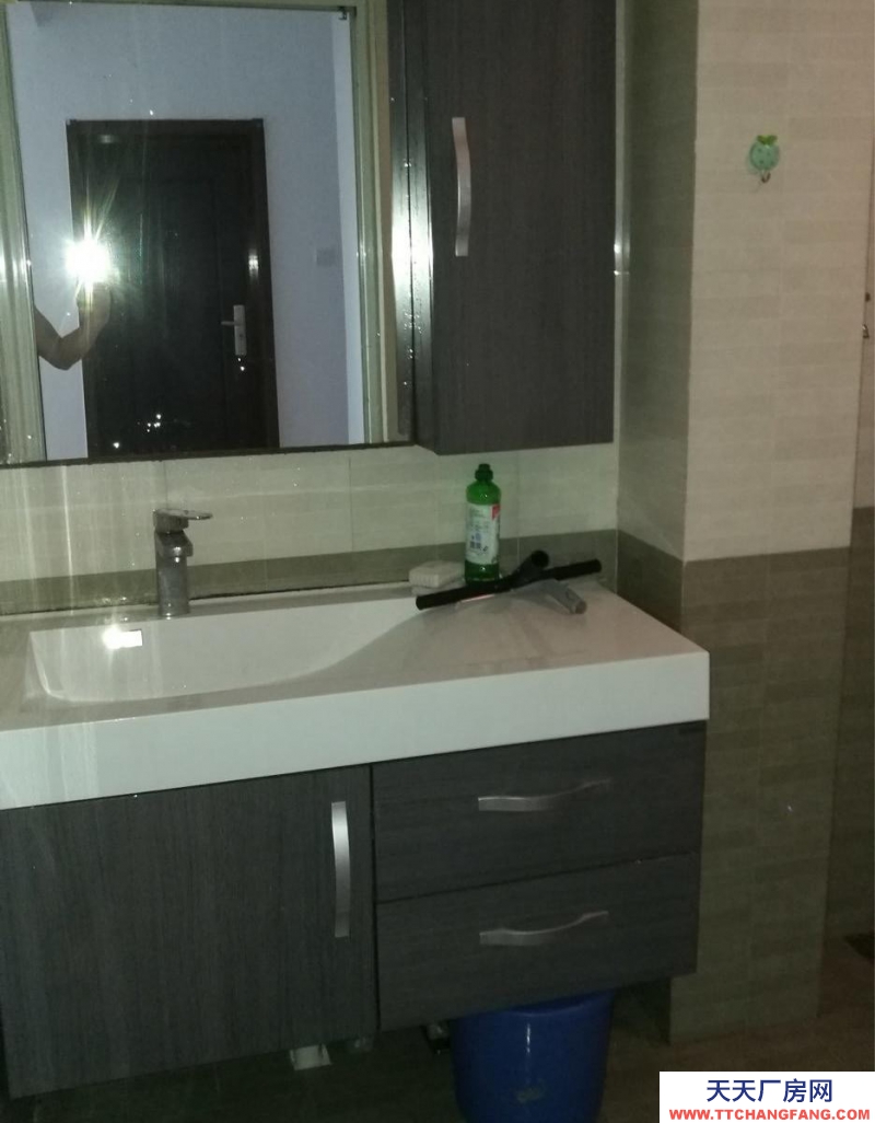 秦皇島 北戴河 三樓精裝帶26平米車庫