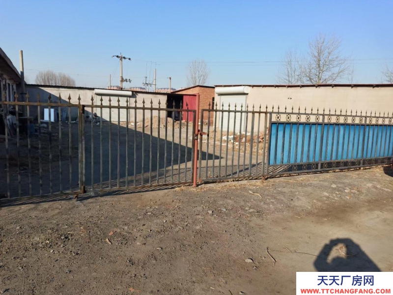 秦皇島 北戴河 房面談！出行方便，倉(cāng)庫就在牛頭崖大集對(duì)面！