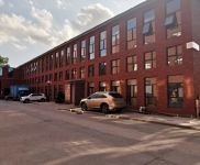 (出租) 虹口創意園文創廠房出租，適合攝影，展示，工作室，研發等