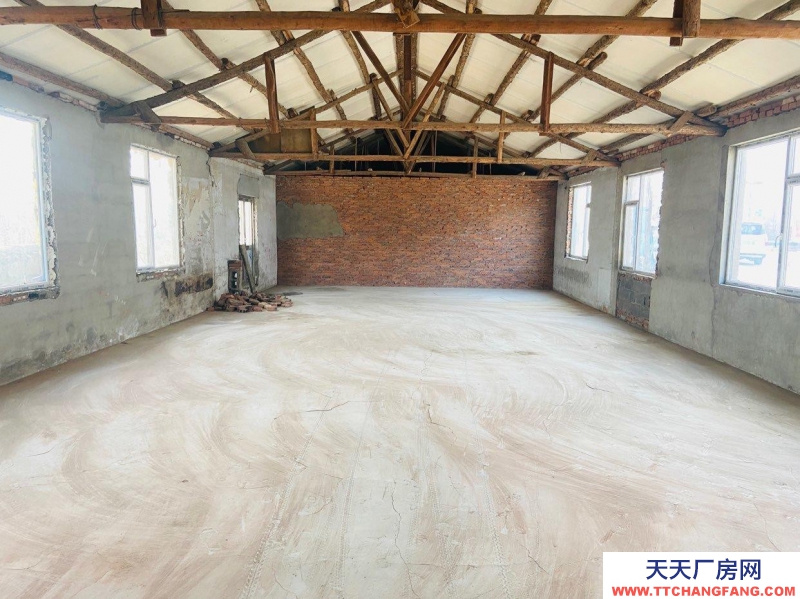 (出租)大連普蘭店 花兒山臨街350平庫(kù)房。