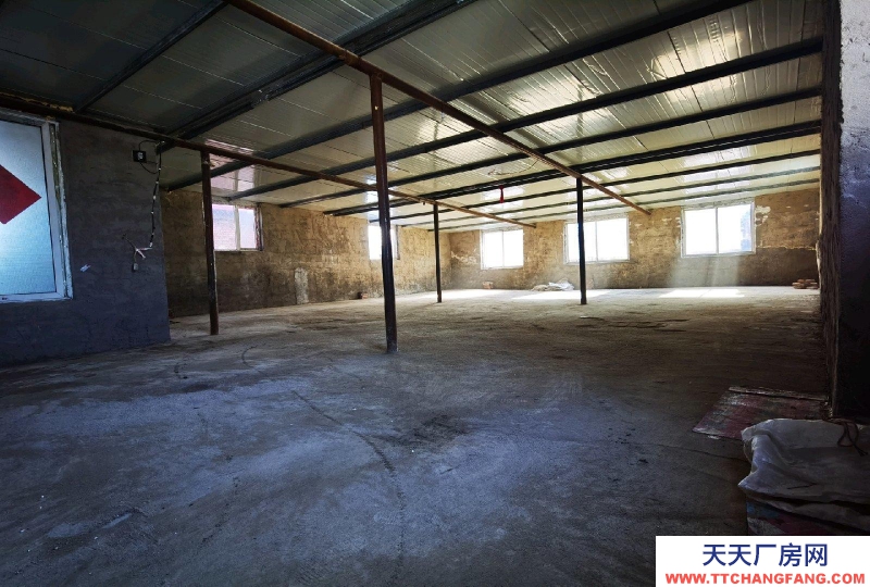 (出租) 撫順順城區鄉政府附近，國道旁，300平倉庫