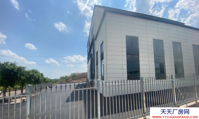 1005m2急售，獨棟、雙拼或分層高標準工業(yè)廠房。低價現(xiàn)房。搶到就是賺到。