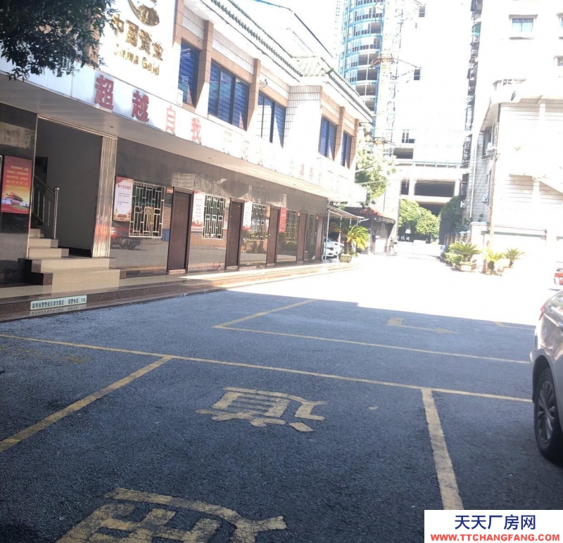 (出租) 桂林疊彩公司，適用倉庫，辦公，有停車場，中山北路路路邊