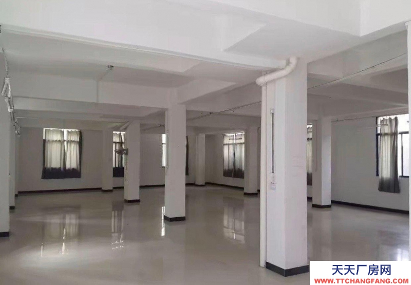 (出租) 桂林秀峰區(qū)政府斜對面，敦睦村口，是二樓，有貨梯，詳情電話聯(lián)系