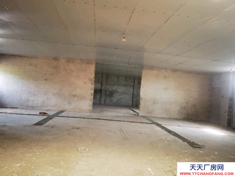 秦皇島 昌黎  占地5畝，廠房700平，正房4間，水電天然氣齊全