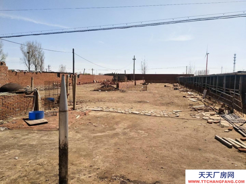 河北昌黎縣S261省道旁邊四畝大院兒出租