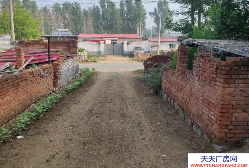 秦皇島 盧龍縣 個人三間正房，鎮中東500米，可用于陪讀，寬敞明亮，超寬大門