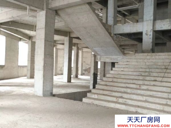 邵陽(yáng)市邵東縣 建材城二期市場(chǎng)主干道上4268平方全框架倉(cāng)庫(kù)廠房出租