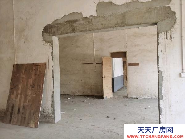 邵陽(yáng)市北塔縣 縣道馬路邊 可做門面也可以做倉(cāng)庫(kù)