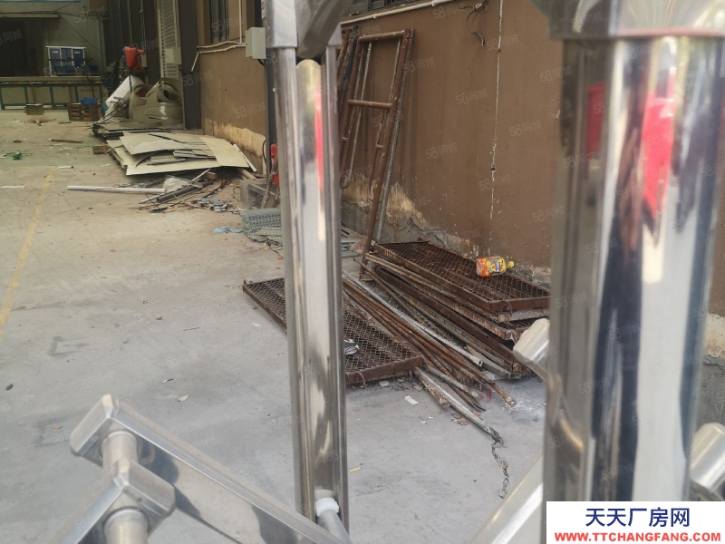 溫州樂清(出租) 鋼構(gòu)1000平，高9米，有行車