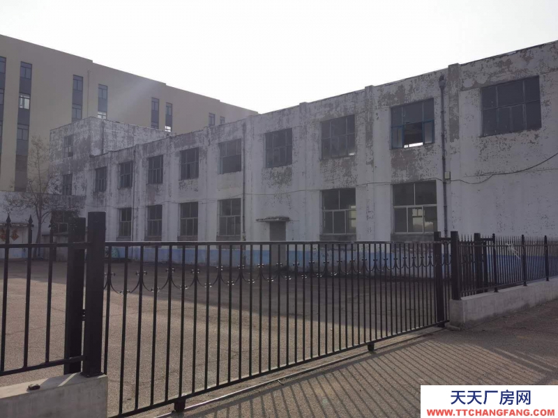 威海榮成成山大道中段博隆西倉庫出租