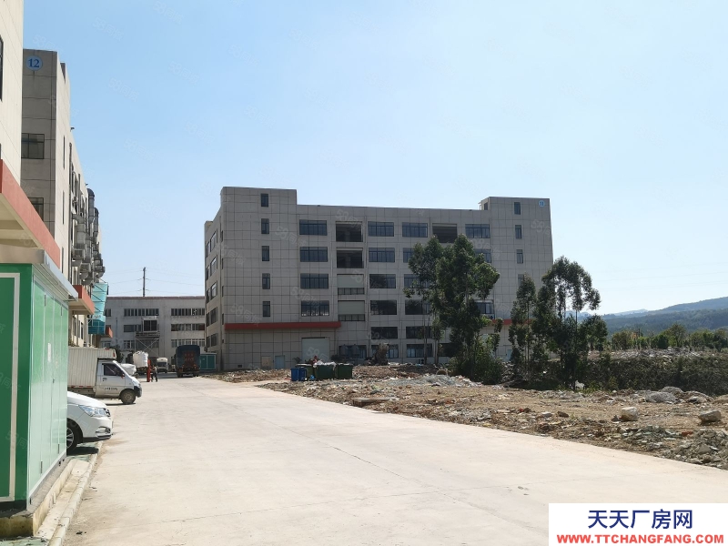(出售) 柳州柳南廠房在柳州市科技型中小企業(yè)孵化園內(nèi)，環(huán)境優(yōu)美，配套齊全。