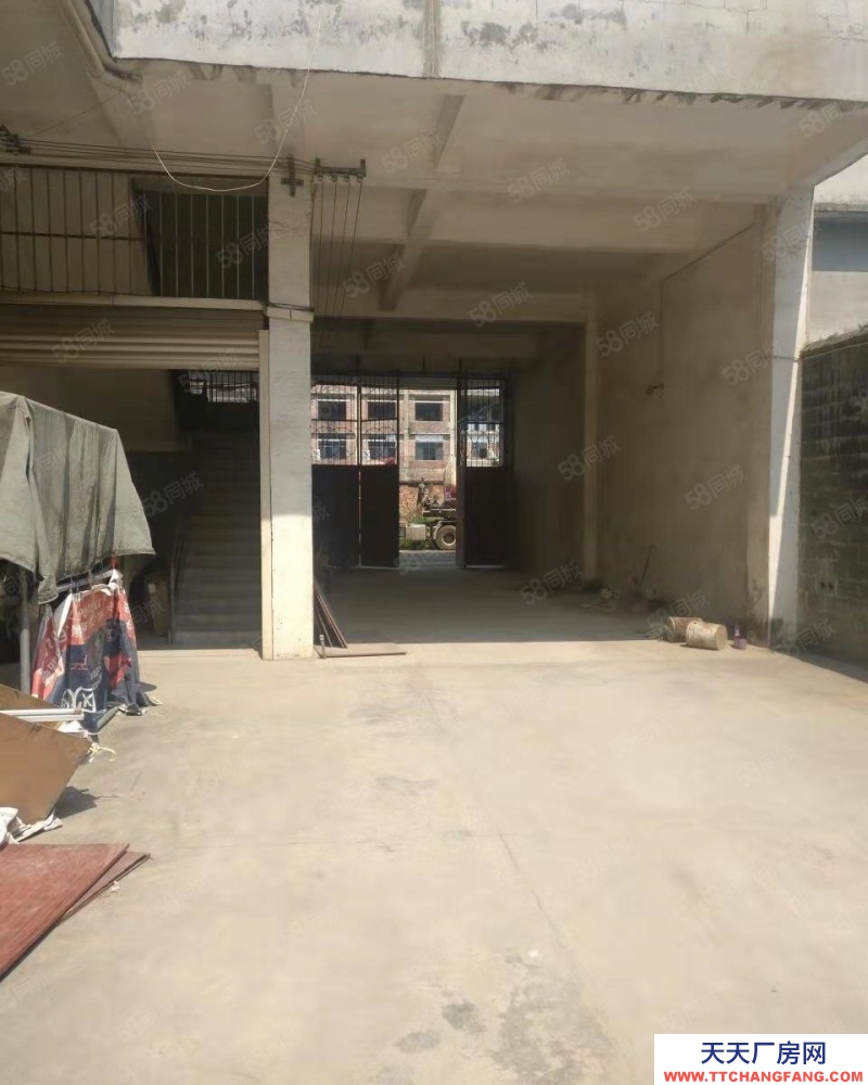 (出租)玉林玉州區 城西 2600平廠房出租 共4層有電梯 外加600平水泥空地