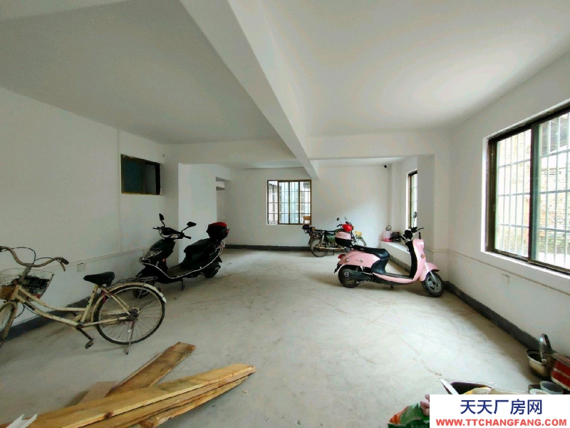 (出租) 玉林容縣交通便利，適應交通便利，做廠房